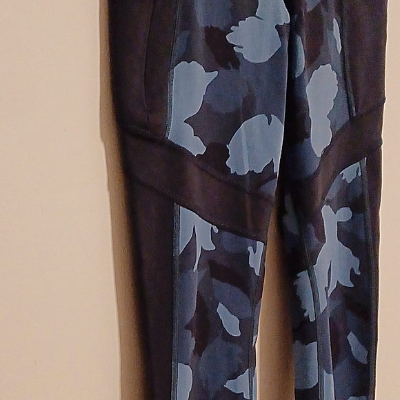 Athleta leggings size S - Picture 4 of 11